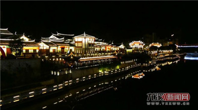 多姿多彩庆佳节 亮化彩灯扮靓城区夜空